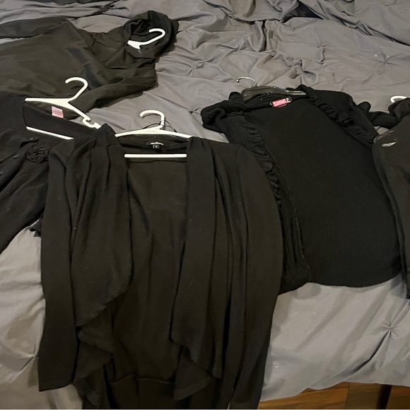 Bundle of 5 black tops size small- medium - Picture 1 of 6